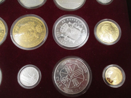 History of the Peseta boxed. 24 coins. 925 sterling silver & 24k gold plated