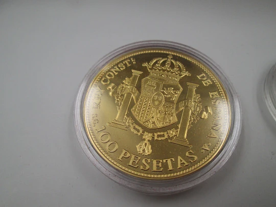 History of the Peseta boxed. 24 coins. 925 sterling silver & 24k gold plated