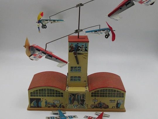 Hoch & Beckmann mechanical airport. Lithographed tinplate. Clockwork. 1950's