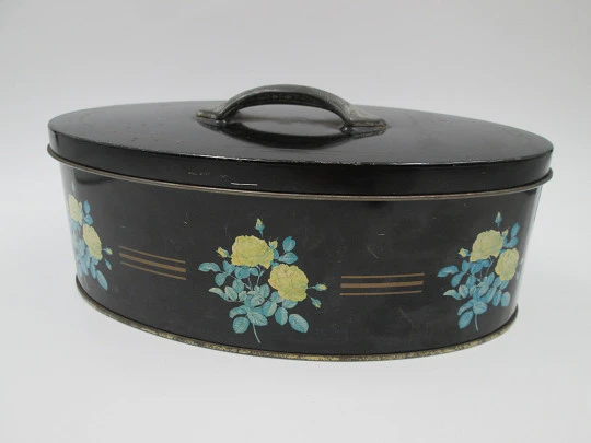 Hoffmann confectionery candy tinplate box. 1970's. Flowers motifs. Swiss