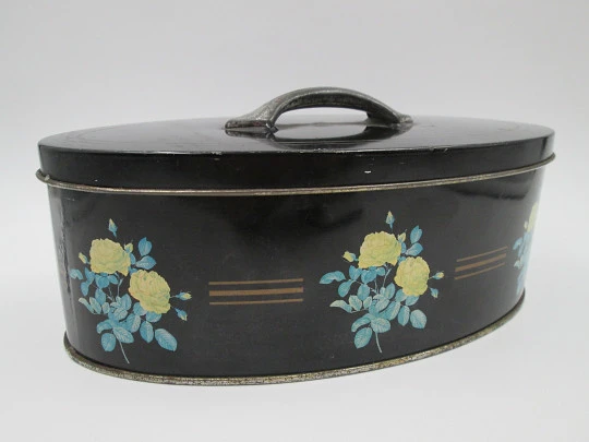 Hoffmann confectionery candy tinplate box. 1970's. Flowers motifs. Swiss