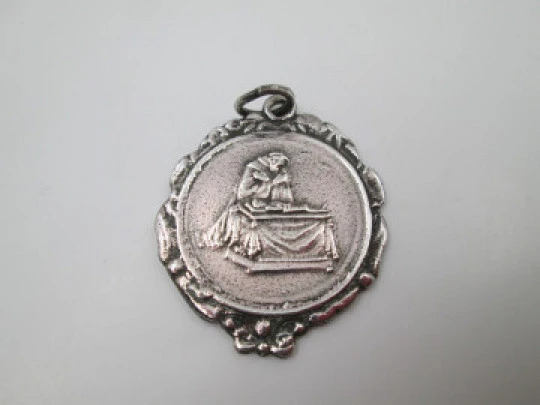 Holy Blood of Denia Brotherhood medal. Sterling silver. Vegetable edge. Ring. 1930's