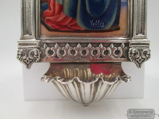 Holy water font. Sterling silver. Virgin reading. Enamel (Vallés). Portico