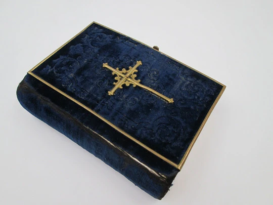 Holy Week Divine Diamond prayer book. Blue velvet & golden motifs. 19th century