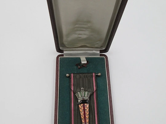 Honour Badge of Labour. Belgium. Box. Nickel-plated metal & enamel 