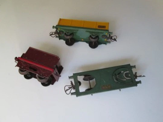 Hornby Meccano Paris SNCF coal tender, open wagon & platform. 1940s