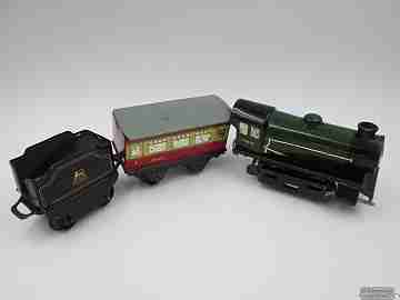 Hornby mechanical tinplate train. 1930's. Tracks & wagons. Great Britain. Box