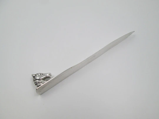 Horse bust desktop letter opener / paperweight. Silver plated metal. 1980's