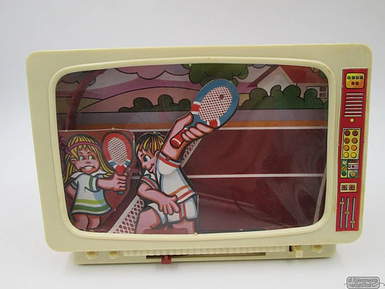 Hucha infantil Bullycan. Televisión tenis. Plástico y cartón. 1970