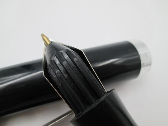 Huge Lylly "fountain pen" ballpoint. Bicolour plastic & silver metal. Italy. 1980's