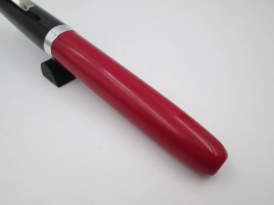 Huge Lylly "fountain pen" ballpoint. Bicolour plastic & silver metal. Italy. 1980's