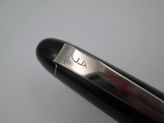 Huge Lylly "fountain pen" ballpoint. Bicolour plastic & silver metal. Italy. 1980's