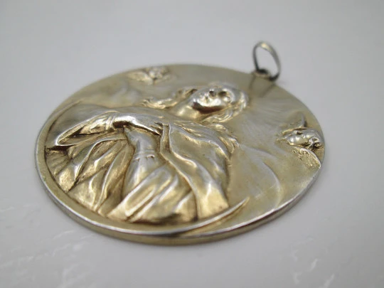 Immaculate Conception medal with cherubs. Vermeil sterling silver. 1930's