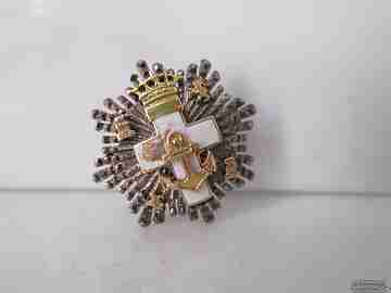 Insignia solapa. Mérito Naval. Plata, vermeil y esmalte. 1960