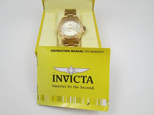 Invicta Pro DIver 9010. Golden stainless steel. Automatic. Calendar. Bracelet. Original box