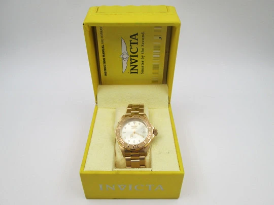 Invicta Pro DIver 9010. Golden stainless steel. Automatic. Calendar. Bracelet. Original box