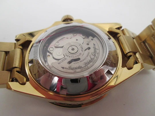 Invicta Pro DIver 9010. Golden stainless steel. Automatic. Calendar. Bracelet. Original box