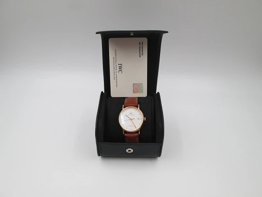 IWC Portofino men's wristwatch. 18k yellow gold. White dial. Leather box. Swiss. 2004