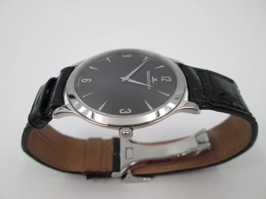 Jaeger-LeCoultre Master Control Ultra Thin 1000 hours. Manual wind. Steel. Black dial