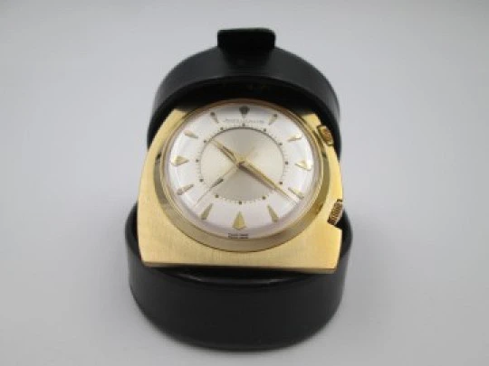Jaeger LeCoultre Memovox travel desk alarm clock. Gold plated. Leather case. 1970's. Swiss
