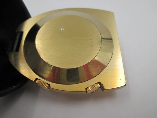 Jaeger LeCoultre Memovox travel desk alarm clock. Gold plated. Leather case. 1970's. Swiss Jaeger LeCoultre Memovox travel desk alarm clock. Gold plated. Leather case. 1970's. Swiss