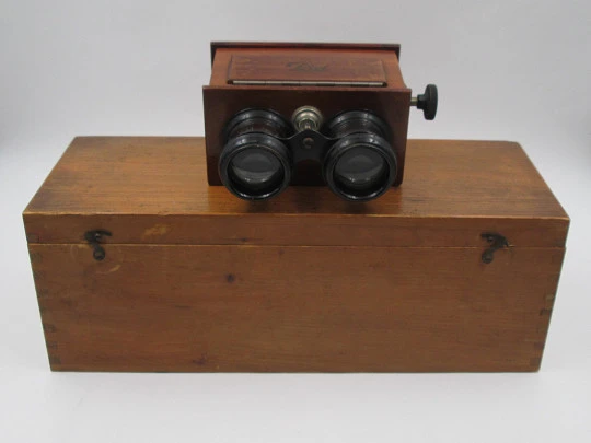 JCA 'Stereoskop' stereoscope handheld viewer. Glass slides. Box. Germany. 1935's