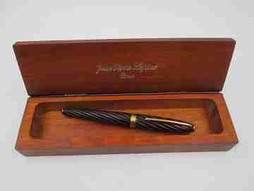 Jean-Pierre Lepine Paris. Twisted briar wood & gold plated details. Original box. 2000's