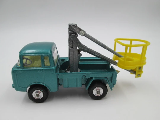 Jeep FC 150 crane truck. Corgi Toys. Mettoy Playcraft Ltd. Diecast metal. England. 1973