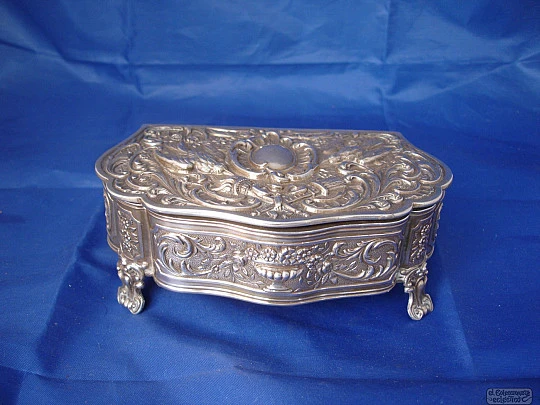 Jewelry box. 925 sterling silver. Pigeons. 1970's. Embossment