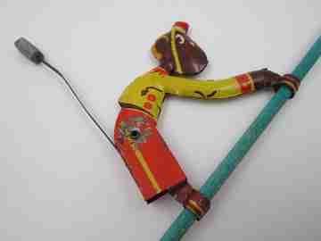 Jogo climbing monkey. Tinplate and wood. Tot-Tested Toys. 1930's. USA