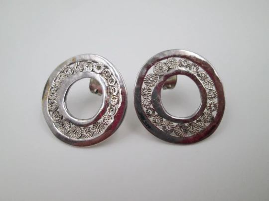 Joidart women's earrings. Sterling silver. Openwork circles. Push back clasp. 1981
