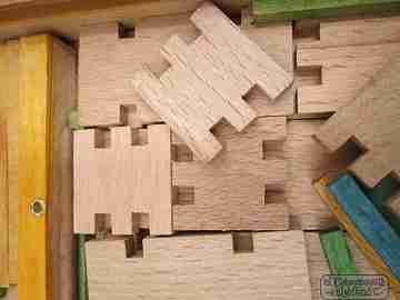 Juego construcción bloques intercalados madera. Berbis. Alemania. Años 40