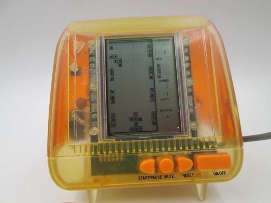 Juego electrónico portátil Cyber Game. Plástico de colores. Marca Gig. Caja original Juego electrónico portátil Cyber Game. Plástico de colores. Marca Gig. Caja original