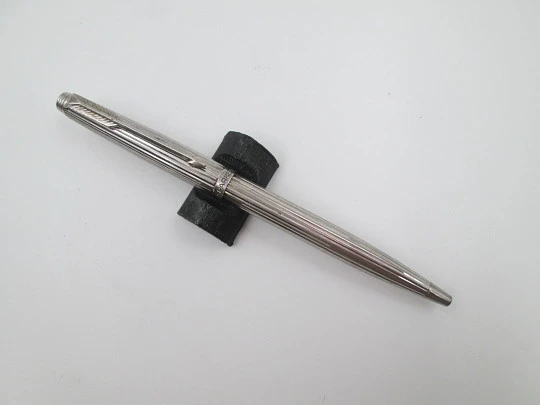 Juego estilográfica y bolígrafo Parker 75. Chapados en plata ley. Caja. Francia. 1990