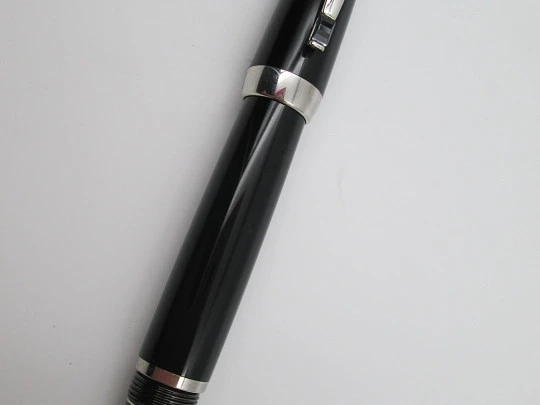 Juego Montblanc Bohème Noir. Estilográfica y esferógrafo. Estuche. 2010 Juego Montblanc Bohème Noir. Estilográfica y esferógrafo. Estuche. 2010