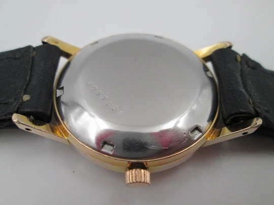 Jupex. 20 microns gold plated and steel. Automatic. Calendar. 1970's. Swiss