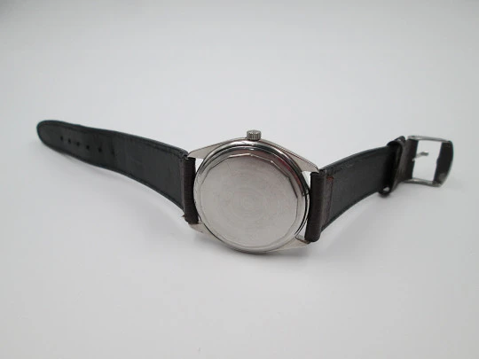 Juvenia. Stainless steel. Porcelain dial. Automatic. Date. 1970's. Swiss. Strap