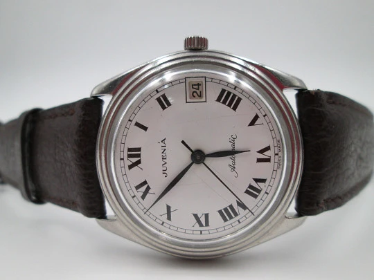 Juvenia. Stainless steel. Porcelain dial. Automatic. Date. 1970's. Swiss. Strap