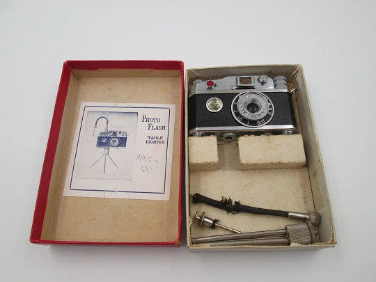 K.K.W. Photo-Flash camera table lighter. Japan. 1950's. Petrol. Automatic. Box