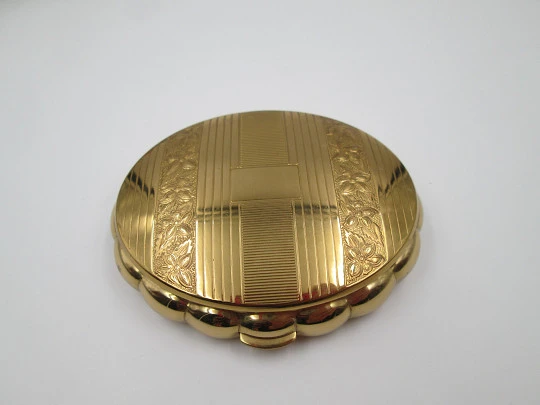 Kigu Concerto musical powder compact. Gold plated metal. Box. 1950's. London