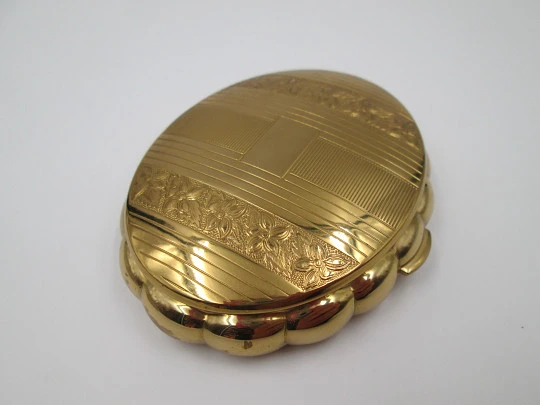 Kigu Concerto musical powder compact. Gold plated metal. Box. 1950's. London