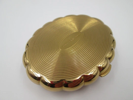 Kigu Concerto musical powder compact. Gold plated metal. Box. 1950's. London