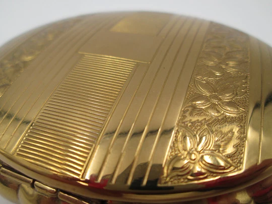 Kigu Concerto musical powder compact. Gold plated metal. Box. 1950's. London