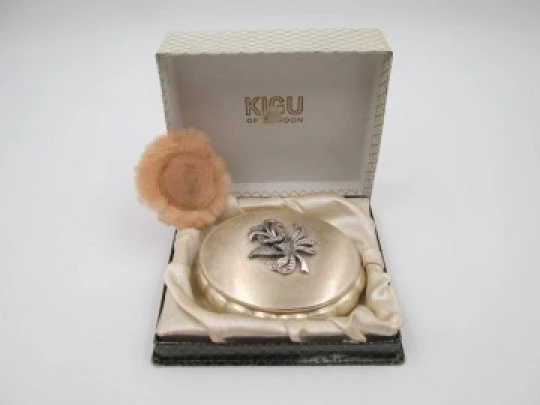 Kigu Concerto musical powder compact. Gold & silver plated. Rhinestones flower