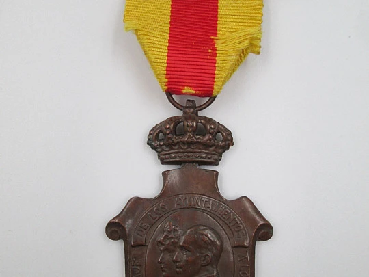 King Alfonso XIII medal. Tribute of Councils. Bronze. 1925. Spain