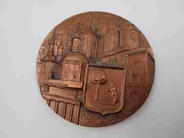 'Kings of Madrid town' FNMT copper medal. High relief work. 1966. Spain