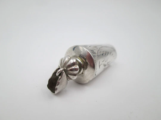 Ladie's perfume scent bottle pendant. Sterling silver. Vegetable motifs. 1990's