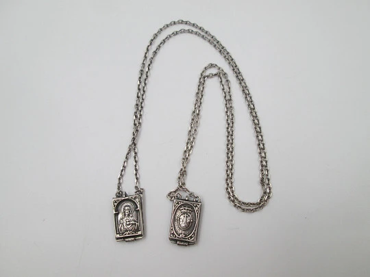 Lady of Mount Carmel sterling silver scapular / double reliquary. Articulated lids. 1940's. Spain Lady of Mount Carmel sterling silver scapular / double reliquary. Articulated lids. 1940's. Spain