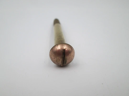 Lapicero mecánico extensible giratorio. Chapado oro. Forma tornillo. 1910