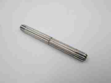 Lapicero mecánico extensible giratorio. Plata. Gallones y guilloché. 1900